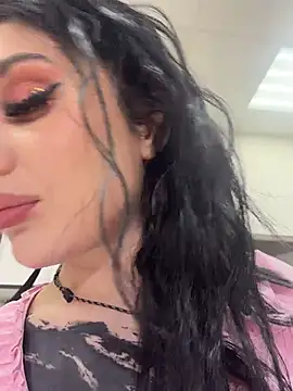 MaeveMoon webcam