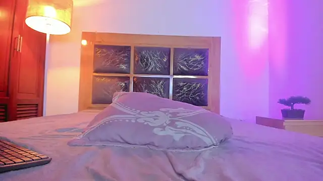 Zoe_sky1 webcam