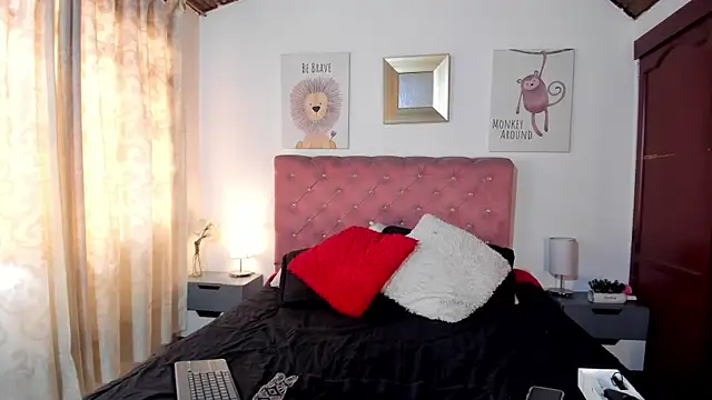 CelessteRedds webcam