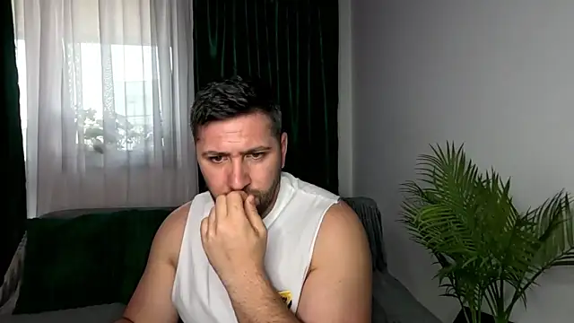 Gold_Alpha_Boy webcam