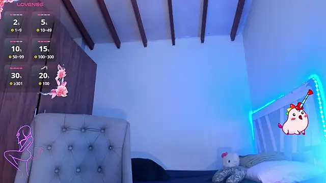 SkyeGabbyRose webcam