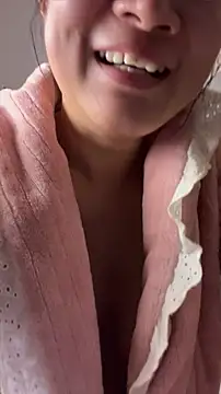 mo-mo-69 webcam