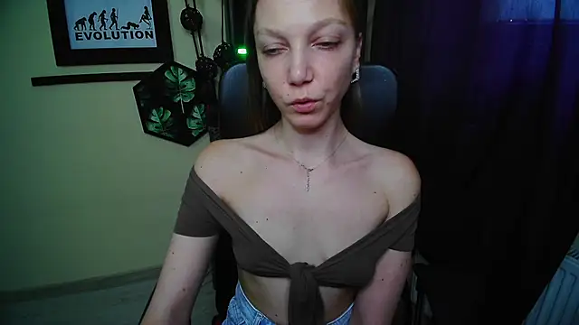 EmillyPlay webcam