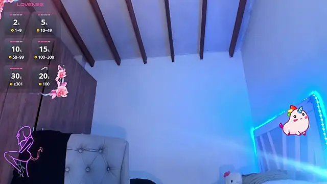 SkyeGabbyRose webcam