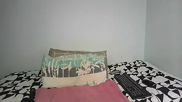 COCO__JUICY webcam