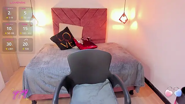 Emma_Petite__