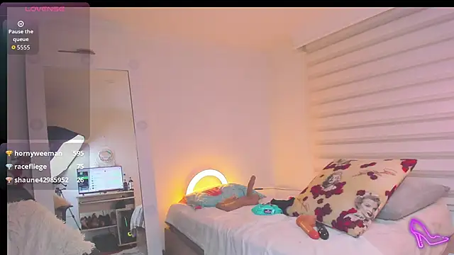 SharonVelvet webcam