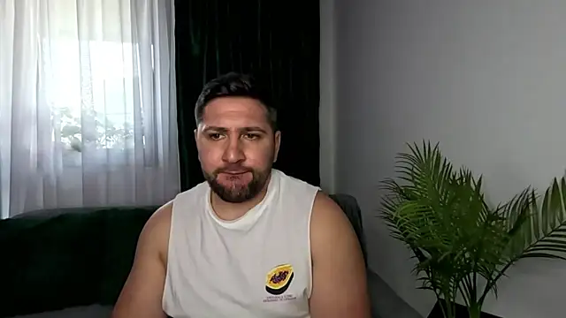 Gold_Alpha_Boy webcam