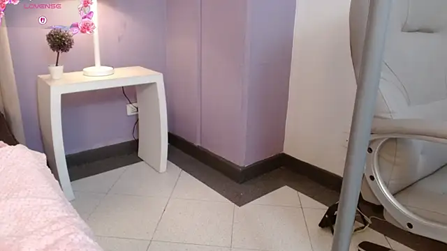Lolagolden1 webcam