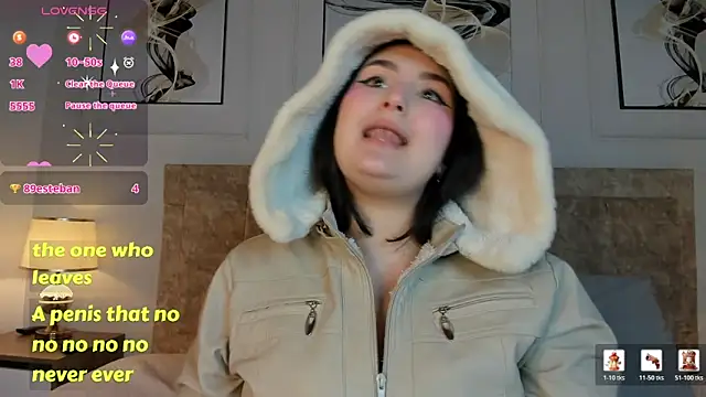 zoe_moon__ webcam