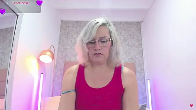carolinaglamour - CarolinaGlamour's free webcam - UK Sex Cams