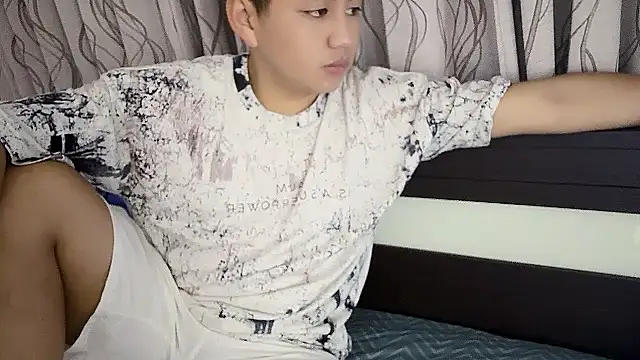 zhuendong000001 - Zhuendong000001's free webcam - UK Sex Cams