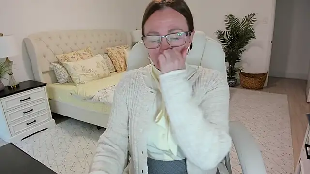 vika73 - Vika73's free webcam - UK Sex Cams