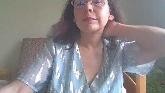 HollyJewel webcam