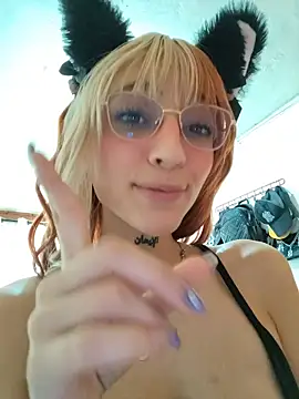Dani-peggin webcam