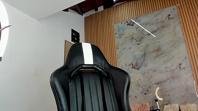 Any_topless webcam