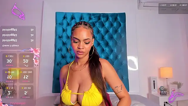 ZoeSantanna_ webcam