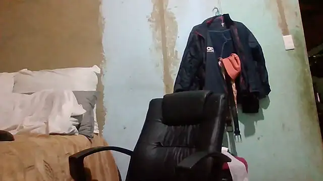 Nicky52 webcam