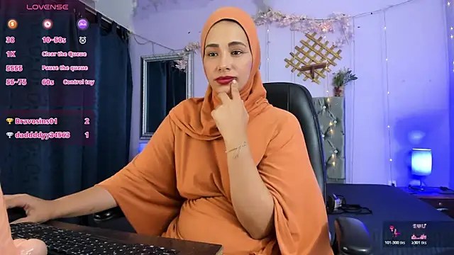 ShanaJamil webcam