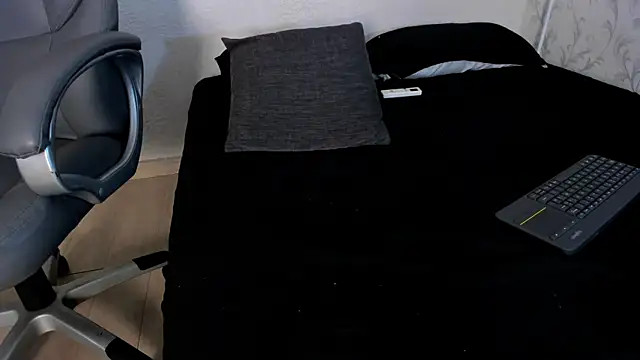 _TaylorBlack webcam