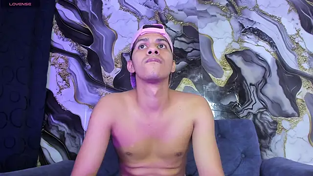 Victor_LatinBoy webcam