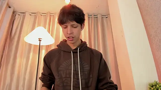 Ethan_qop webcam