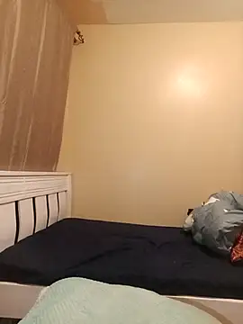 lillyfreak - Lillyfreak's free webcam - UK Sex Cams