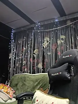 KikiXRed webcam
