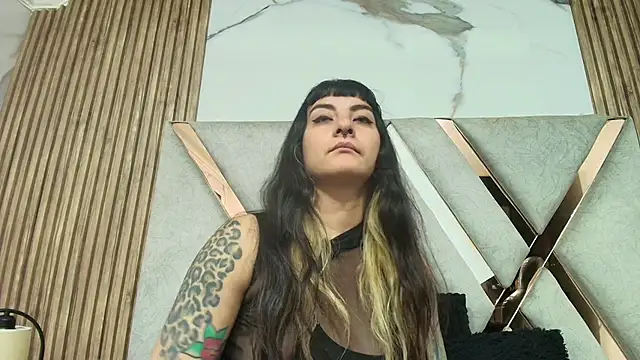 Naughty_Kittenm webcam