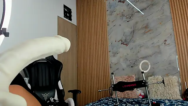 Any_topless webcam