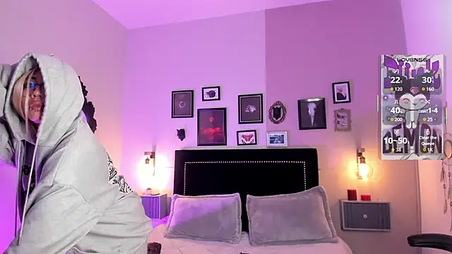 pinkk_deemon webcam