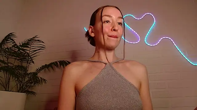 WhitePrincessLuna webcam