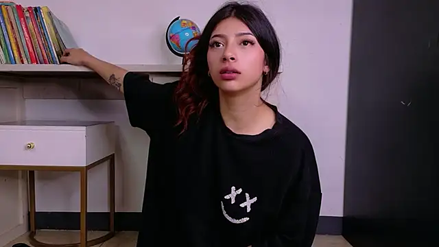 Adrianna5_ webcam