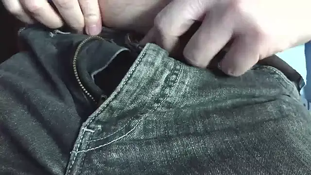 hairyandtiny webcam