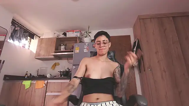 Cutie_Shy_ webcam