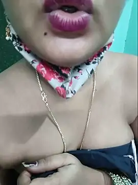 Ramya-hot-gueen webcam