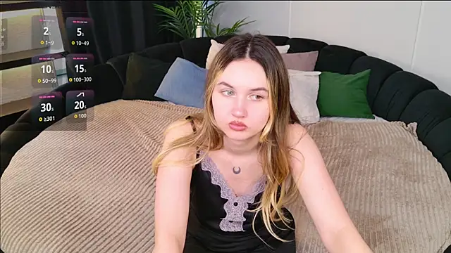 Lilly_Eyes webcam
