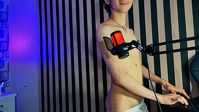 Twink_Sebas7 webcam