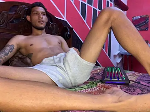 tanned_boy webcam