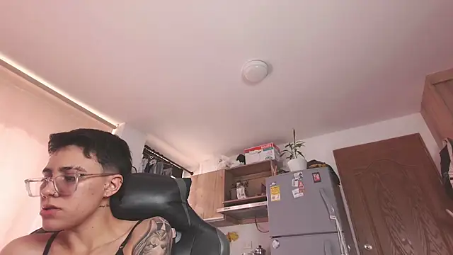 Cutie_Shy_ webcam