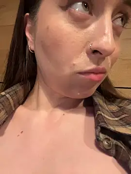 Holly_Play webcam