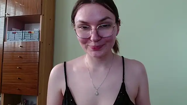 LooveELLYx webcam