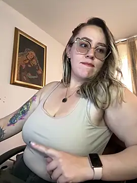 CurvyLust_x webcam