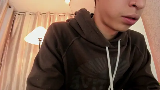Ethan_qop webcam