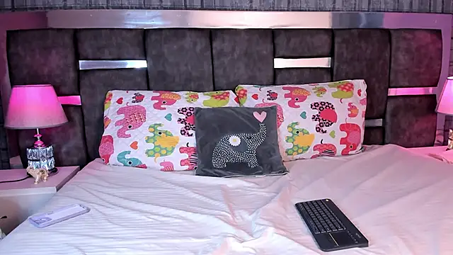 MileySmiith webcam