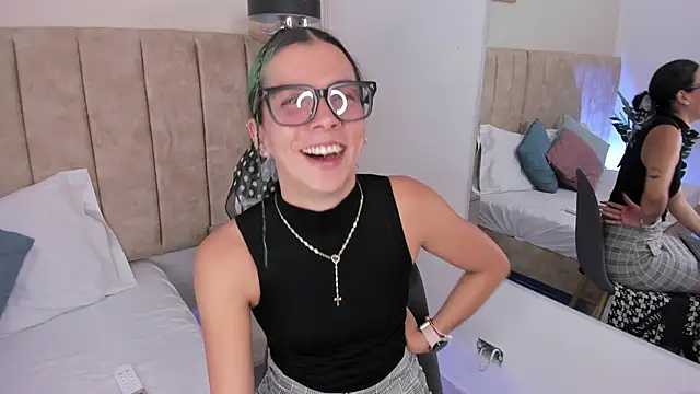 DinahCarter webcam