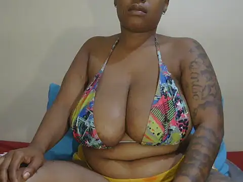 LICKABLETASH98 webcam
