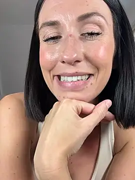 lola_tentatiion - Lola_tentatiion's free webcam - UK Sex Cams