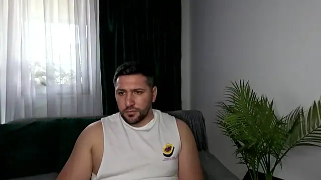 Gold_Alpha_Boy webcam