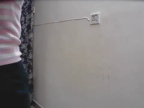 LovingPihu webcam
